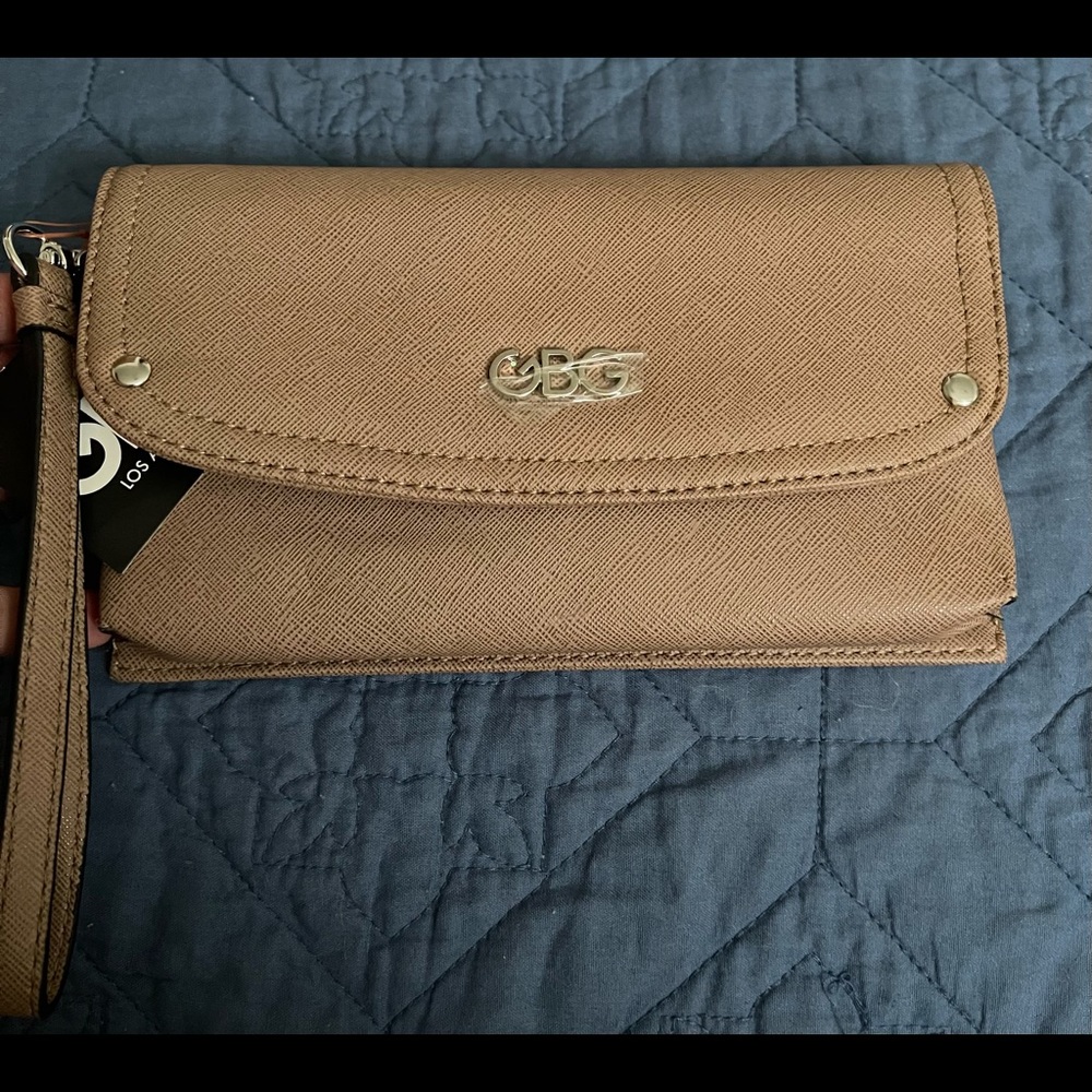 Guess wallet ♥️ 🙈🎉